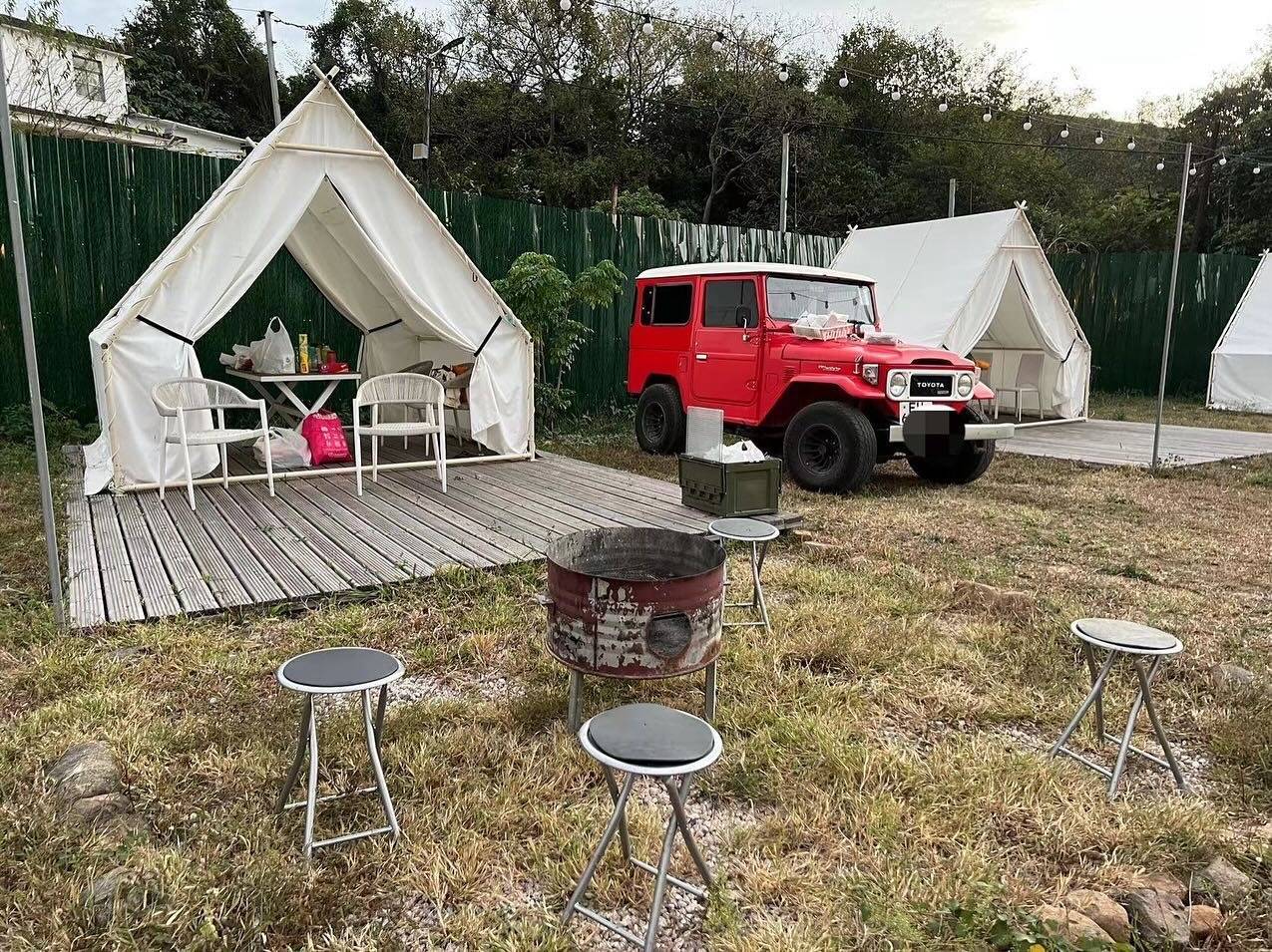 WE CAMP 元朗露營 - 15萬呎營地｜豪華露營、汽車露營、塘景露營體驗 【超大草原C-zone】【自扎營】 車邊/露營Feel/豪華版BBQ/火鍋專用區/獨享場地 3