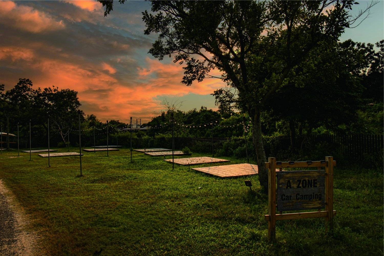 WE CAMP 元朗露營 - 15萬呎營地｜豪華露營、汽車露營、塘景露營體驗 【汽車露營區A-Zone】【自扎營】租用營帳/汽車露營(1-3人) 1