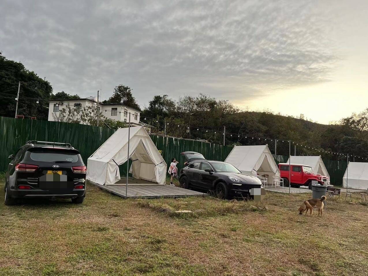 WE CAMP 元朗露營 - 15萬呎營地｜豪華露營、汽車露營、塘景露營體驗 【超大草原C-zone】【自扎營】 車邊/露營Feel/豪華版BBQ/火鍋專用區/獨享場地 6